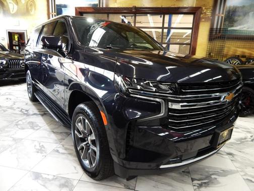 2024 Chevrolet Suburban LT