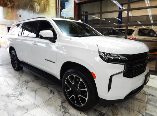 2023 Chevrolet Suburban RST