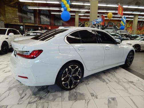 2025 BMW 330 i xDrive