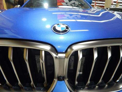 2020 BMW X6 M50i