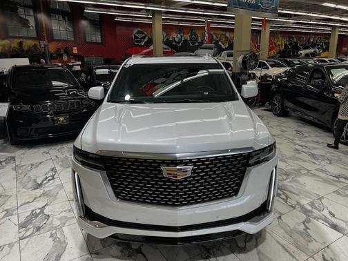2022 Cadillac Escalade ESV Premium Luxury