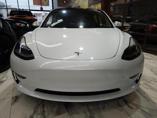 2023 Tesla Model 3 Performance