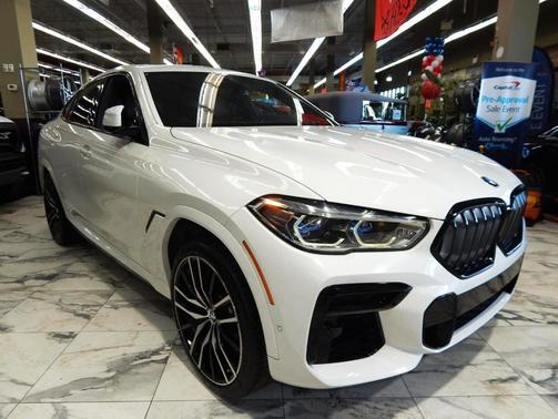 2022 BMW X6 M50i