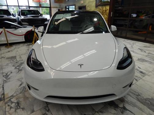 2023 Tesla Model Y Performance