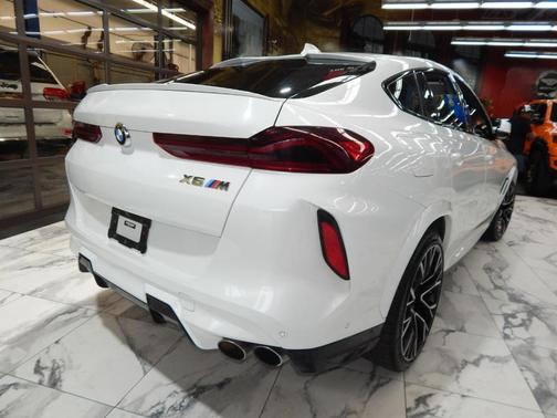 2022 BMW X6 M Base