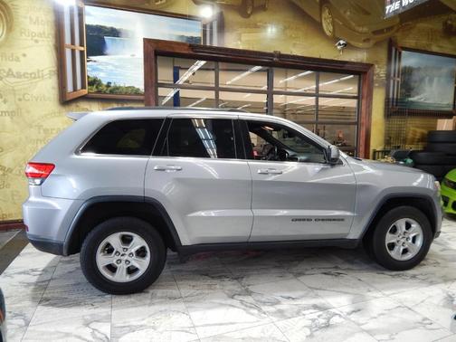 2017 Jeep Grand Cherokee Laredo