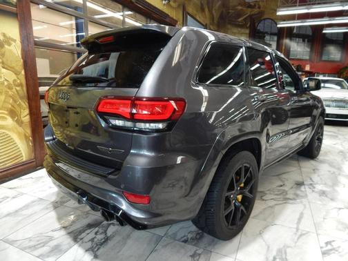 2021 Jeep Grand Cherokee Trackhawk