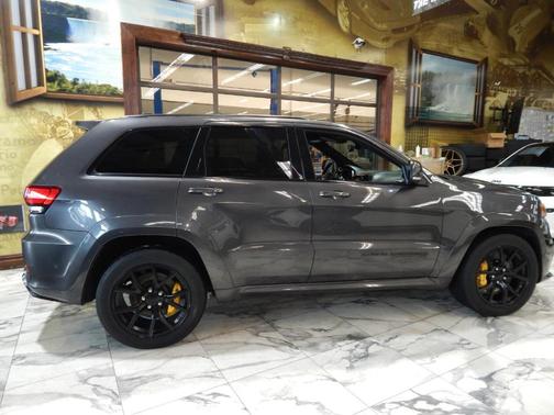2021 Jeep Grand Cherokee Trackhawk