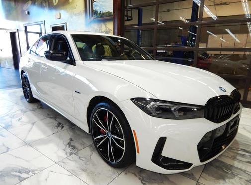 2023 BMW 330e xDrive