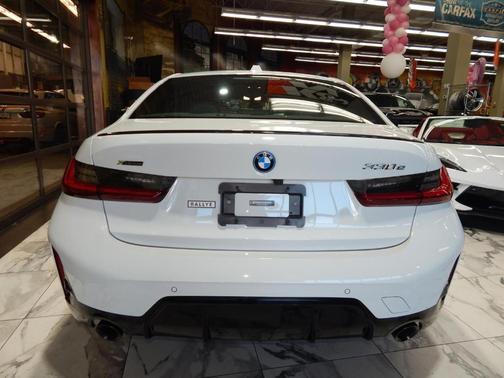 2023 BMW 330e xDrive