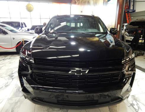 2023 Chevrolet Suburban RST