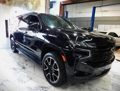 2023 Chevrolet Suburban RST