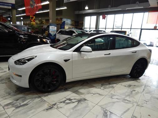2023 Tesla Model 3 Performance