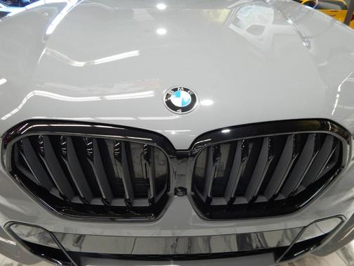 2022 BMW X6 xDrive40i