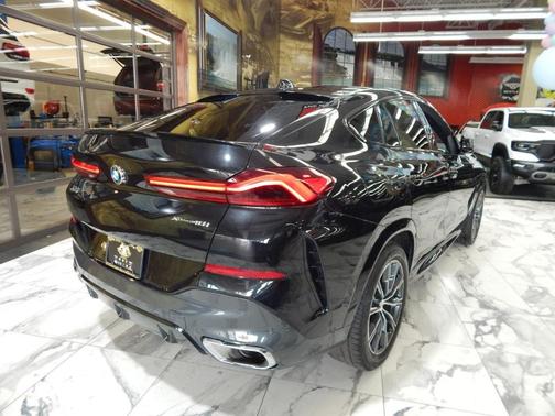 2023 BMW X6 xDrive40i
