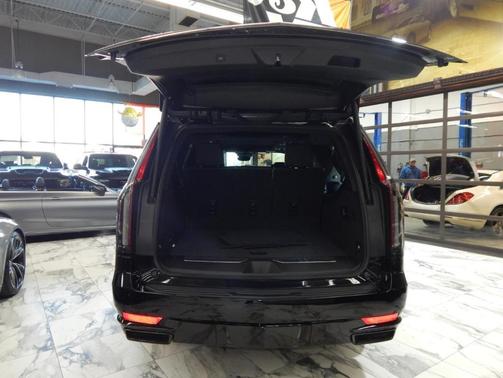 2023 Cadillac Escalade ESV Sport Platinum