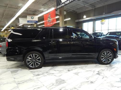 2023 Cadillac Escalade ESV Sport Platinum