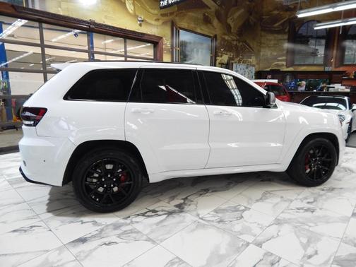2021 Jeep Grand Cherokee Trackhawk