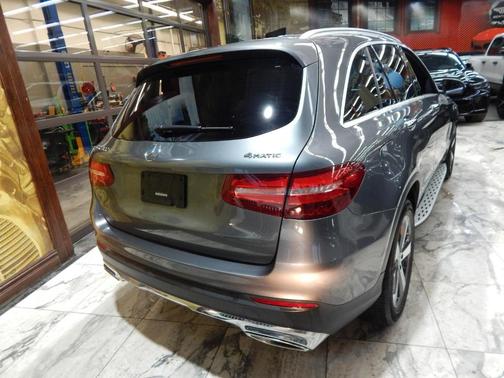 2018 Mercedes-Benz GLC 300 Base 4MATIC