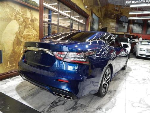 2021 Nissan Maxima SV