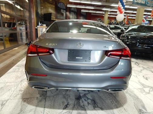 2022 Mercedes-Benz A-Class A 220 4MATIC