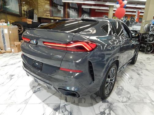 2022 BMW X6 xDrive40i