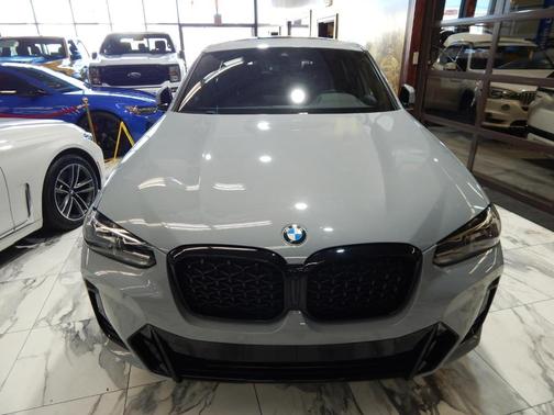 2023 BMW X4 xDrive30i