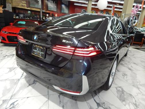 2025 BMW 530 i xDrive