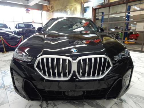 2025 BMW X6 xDrive40i