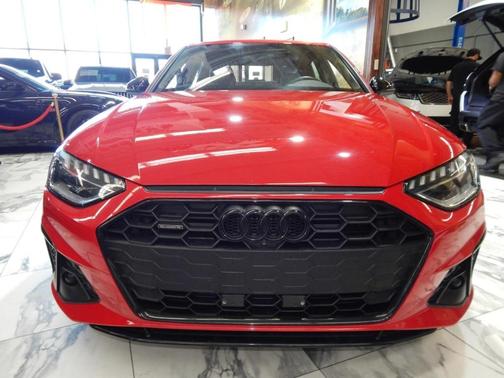 2022 Audi A4 45 S line quattro Premium