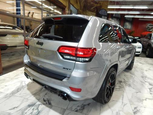2021 Jeep Grand Cherokee SRT