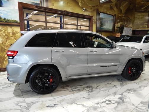 2021 Jeep Grand Cherokee SRT