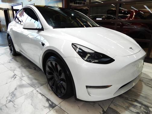 2023 Tesla Model Y Performance