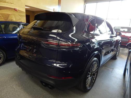 2021 Porsche Cayenne AWD