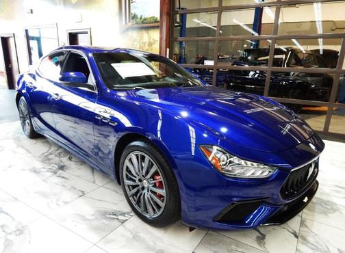 2022 Maserati Ghibli Modena Q4