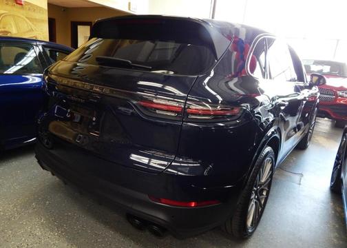 2022 Porsche Cayenne Platinum Edition