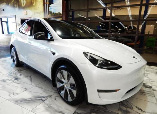 2023 Tesla Model Y Long Range