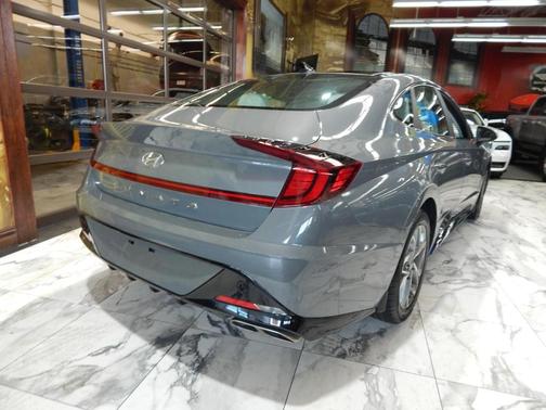 2022 Hyundai SONATA SE