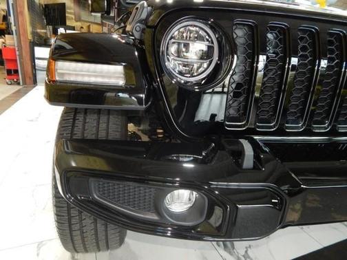 Photo 4 of 51 of 2022 Jeep Gladiator Overland