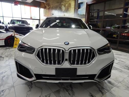 2022 BMW X6 xDrive40i