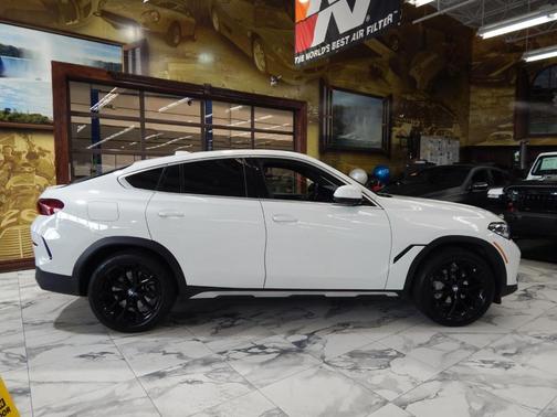 2022 BMW X6 xDrive40i
