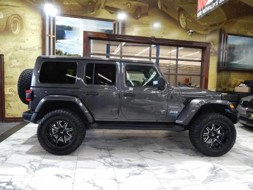 2022 Jeep Wrangler Unlimited 4xe Sahara