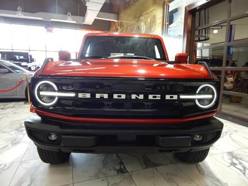 2023 Ford Bronco Outer Banks