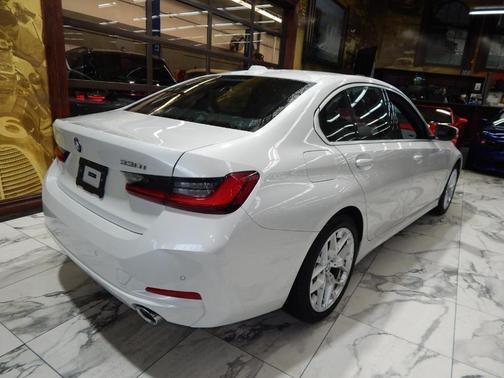 2025 BMW 330 i xDrive