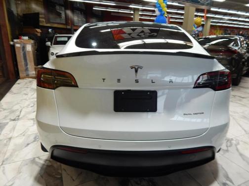 2022 Tesla Model Y Long Range