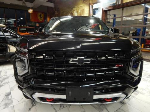 2025 Chevrolet Suburban Z71