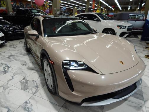 2022 Porsche Taycan Cross Turismo 4