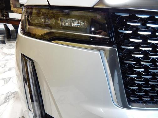 2022 Cadillac Escalade Luxury