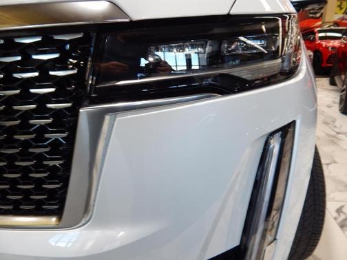 2022 Cadillac Escalade Luxury