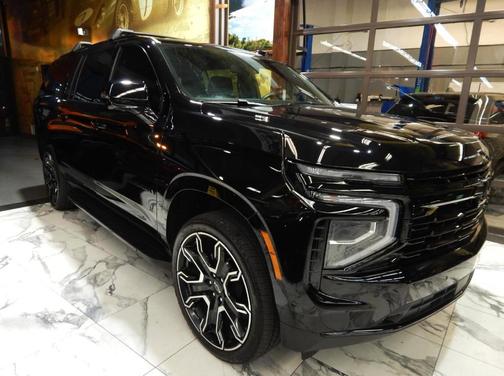 2025 Chevrolet Suburban RST